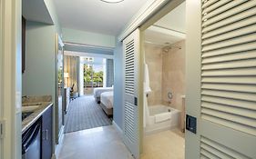 Charming 5 Star Condo Unit Situated At Ritz Carlton-Key Biscayne